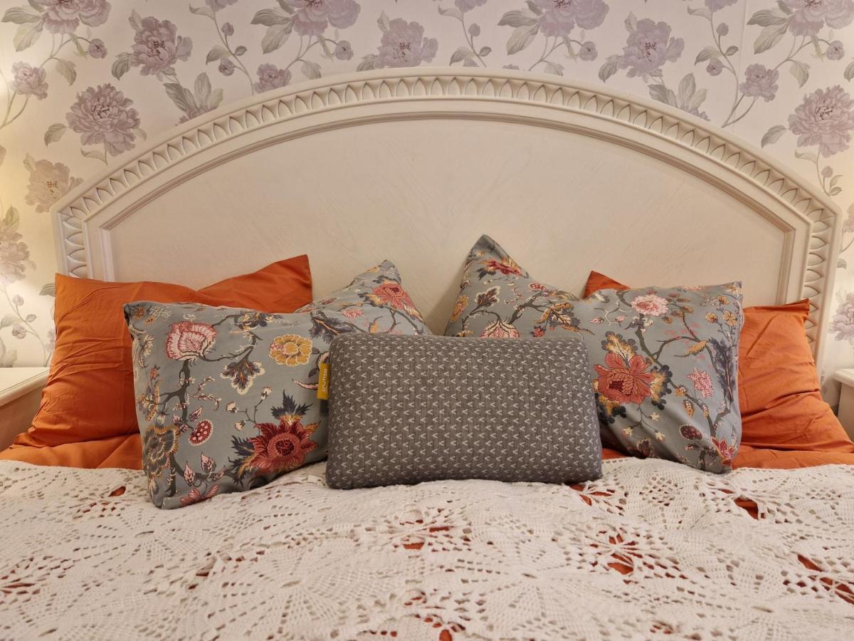 Lovely Apartment In Tallinn Old Town Bagian luar foto