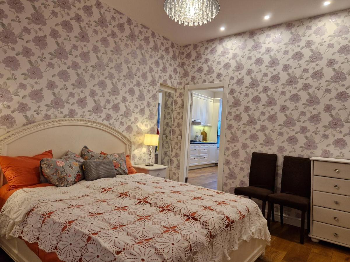 Lovely Apartment In Tallinn Old Town Bagian luar foto